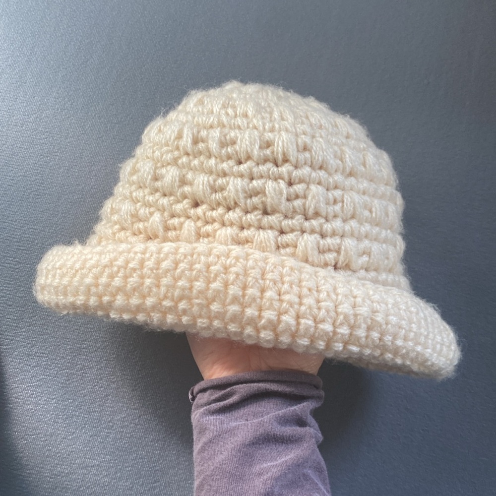 Knitted hat - Picture 6 of 7